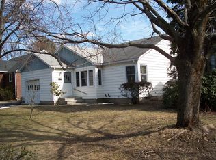 27 Ten Broeck Ave, Hudson, NY 12534