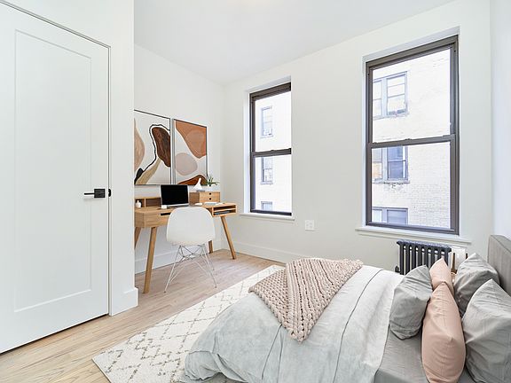 3rd image of 306 E 5th St APT 13