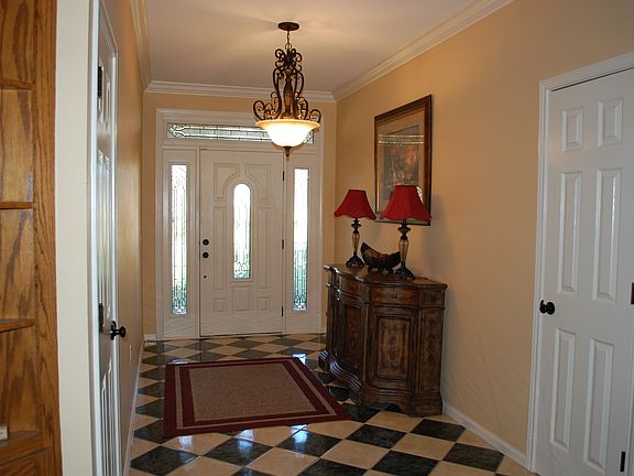 5th image of 7105 Water Oak Cir