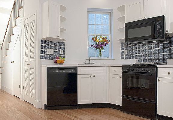 3rd image of 314 E 82nd St #5FPH