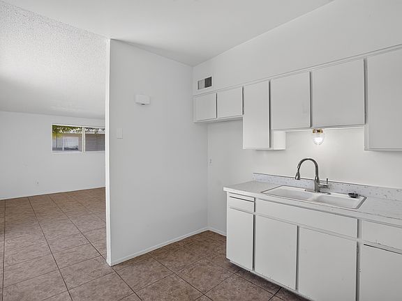5th image of 3734 W Dunlap Ave APT C1