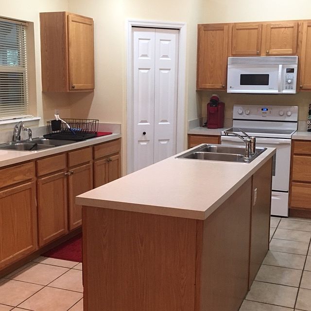2nd image of 1698 Santonian St SE