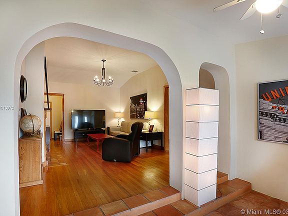 3rd image of 637 Zamora Ave #637