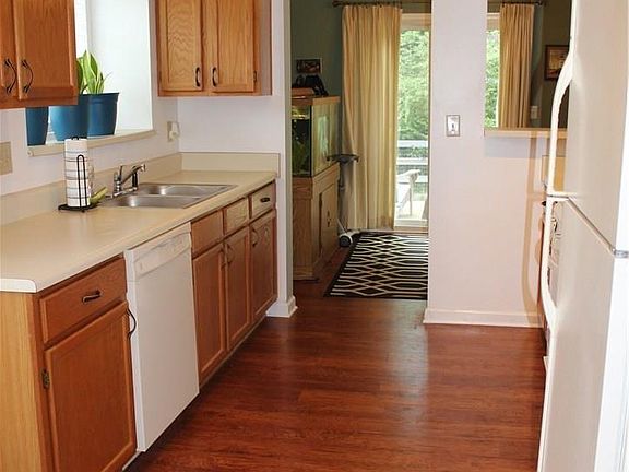 5th image of 2211 River Woods Way