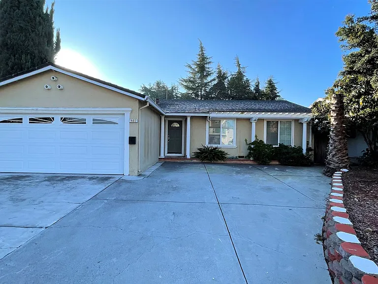 960 Branham Ln — Photo 1