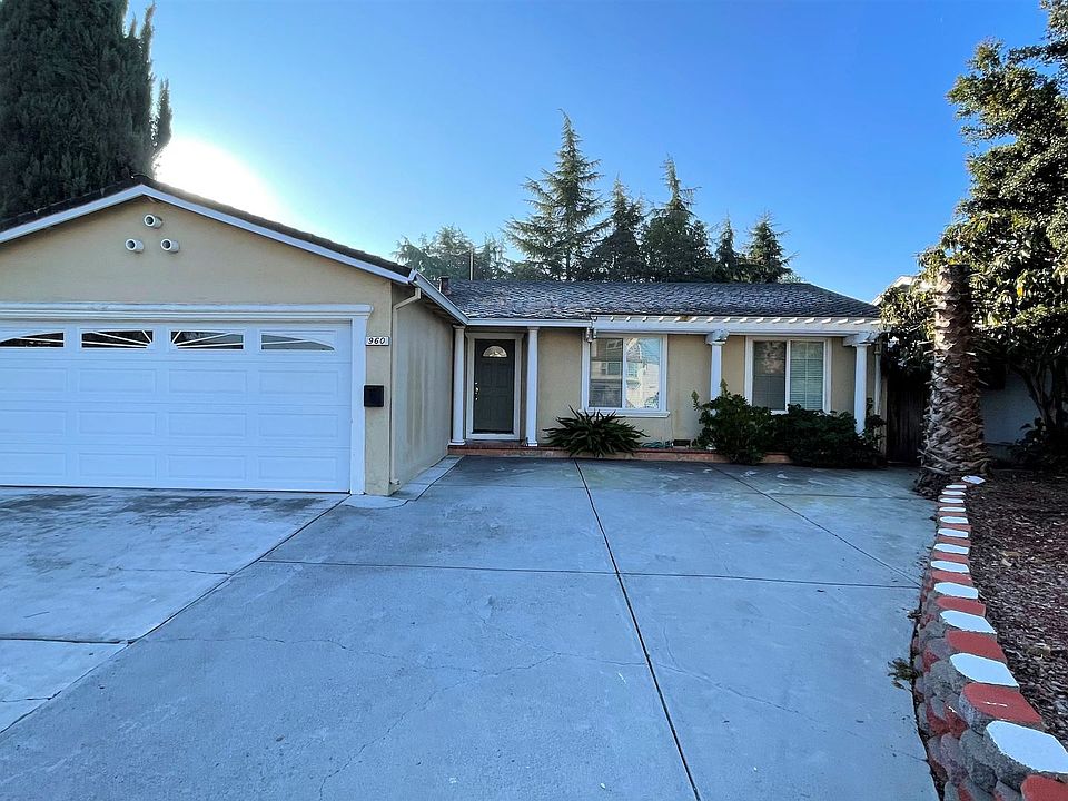 1st image of 960 Branham Ln