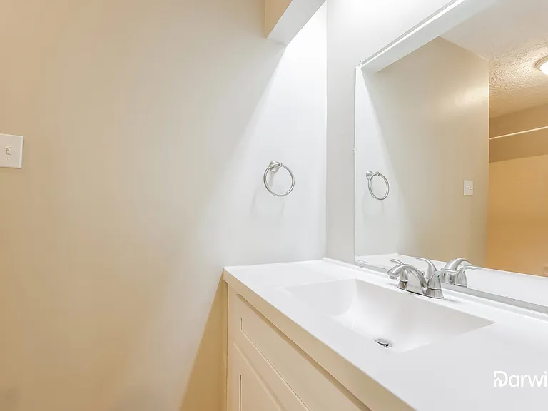 4902 Ripple Creek Dr — Photo 11