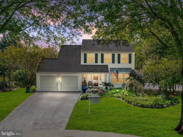 2300 Seabury Dr, Crofton, MD 21114