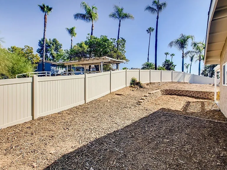 1852 Lisa Ln — Photo 25