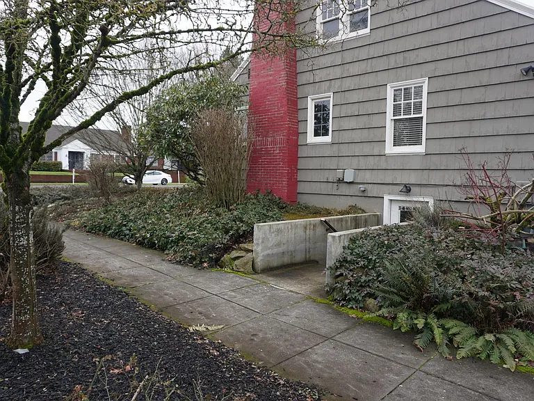 37 NE Rosa Parks Way #B — Photo 11