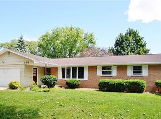 553 Zelas Dr, Green Bay, WI 54311