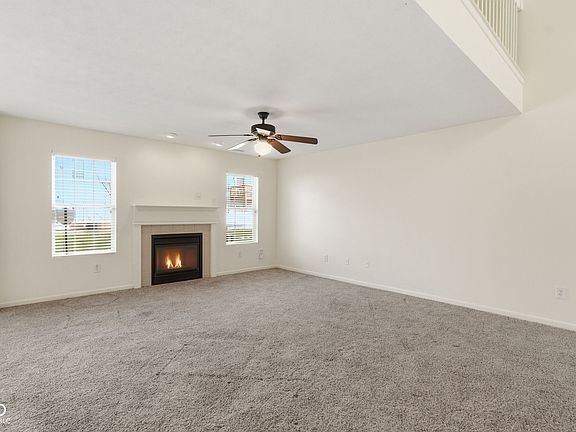5th image of 409 Bedford Dr