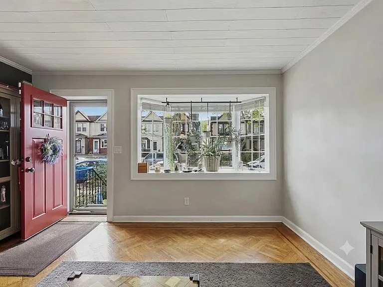 6906 66th Pl — Photo 3