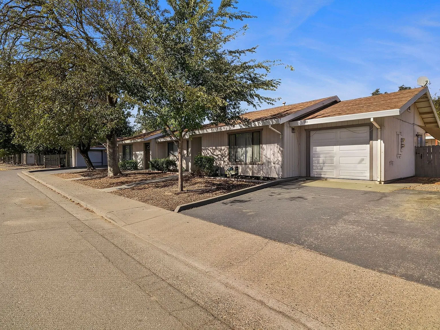 Rental Home in Davis CA | Attached Garage, Backyard & Washer/Dryer Hookups — Photo 4