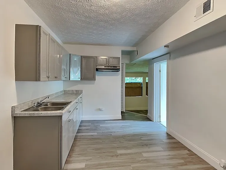 7345 Linda Dr — Photo 4