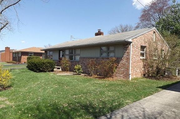 3rd image of 1920 Hermitage Dr