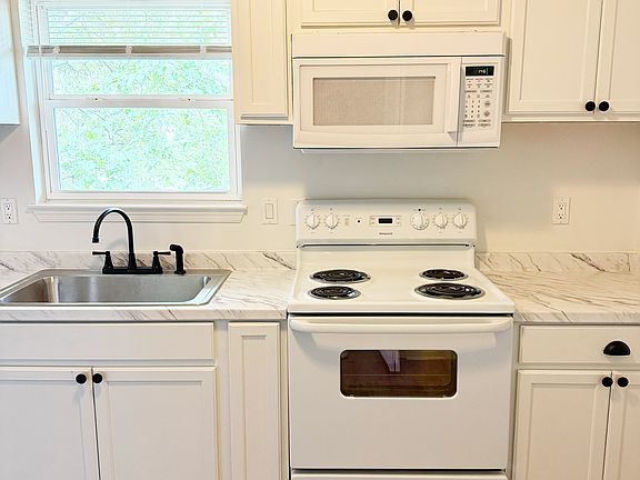 3rd image of 9622 8th Bay St APT 3