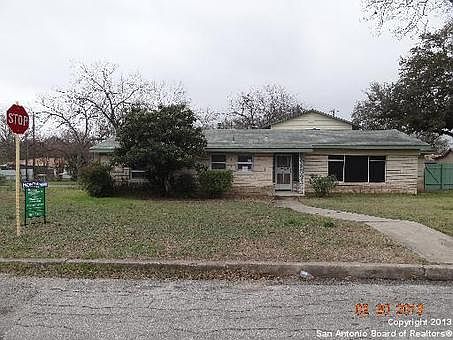 1st image of 402 Glenarm Pl