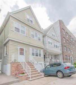 34 W 29th St, Bayonne, NJ, 07002
