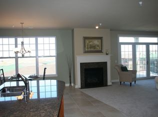 9225 Crosswinds Ln APT 102, Madison, WI 53593