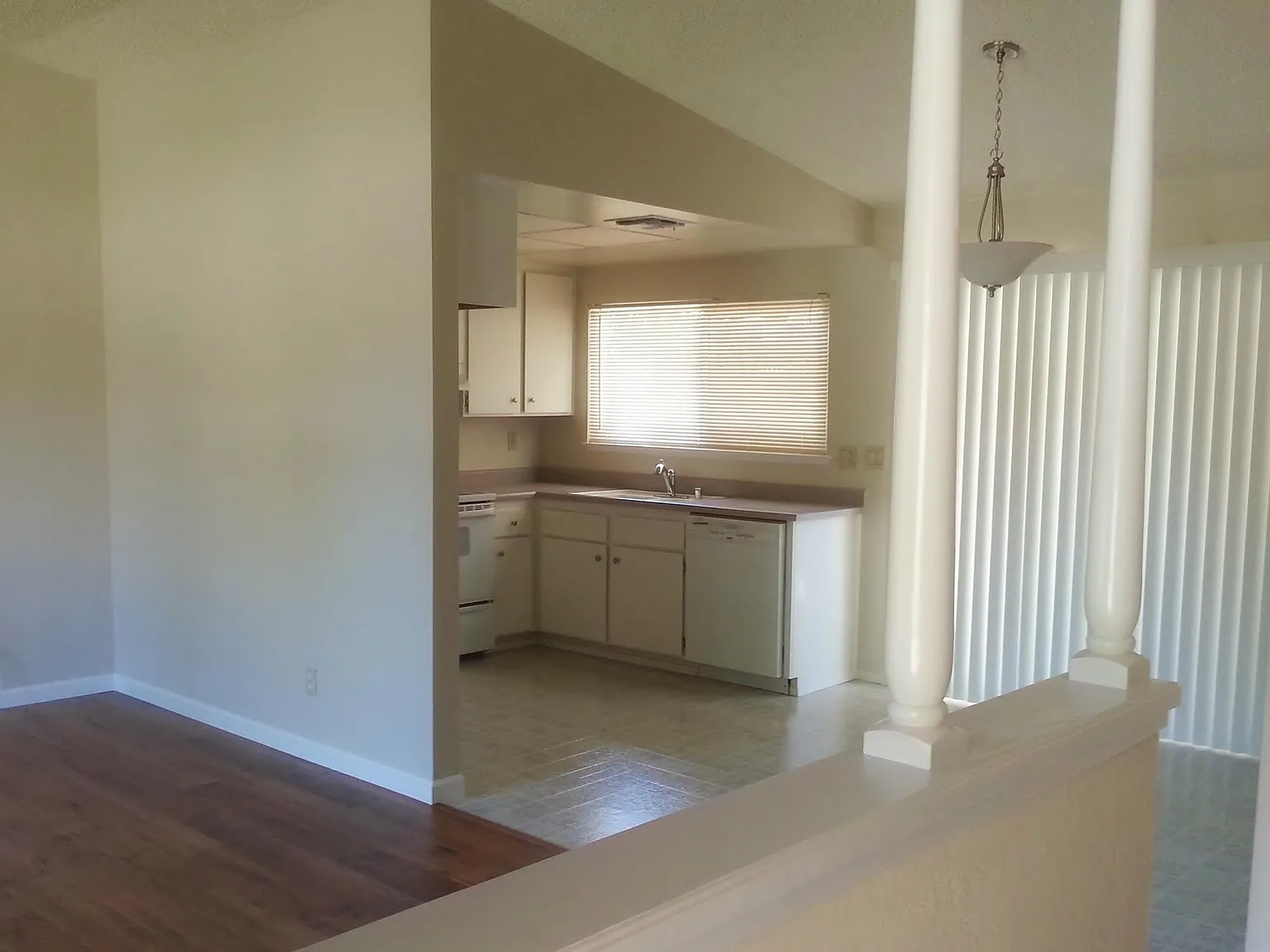 2 bed, 838 sqft, $1,995 — Photo 4
