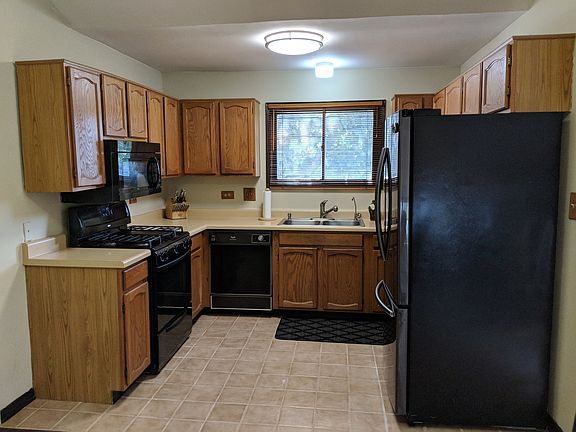 3rd image of 4005 Bloomington Ave
