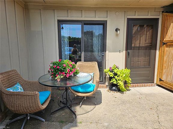 3rd image of 1148 Ocean Pebbles Way
