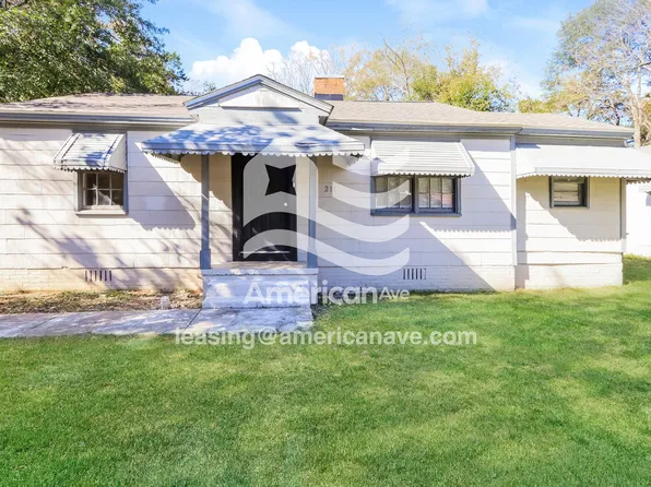 211 Meadowdale Dr, Warner Robins, GA 31088