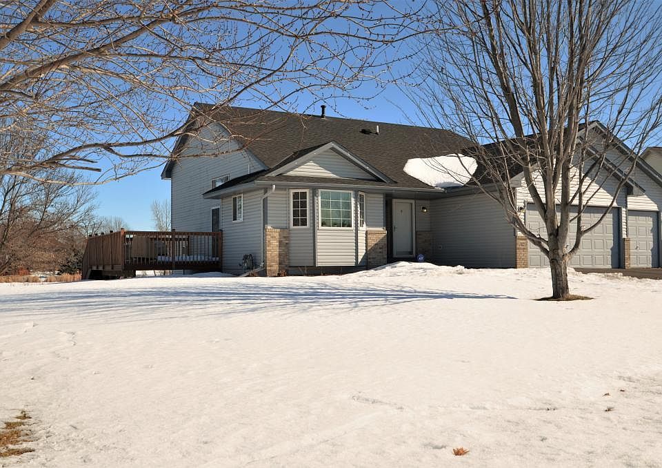 1st image of 10221 Washington Ct NE