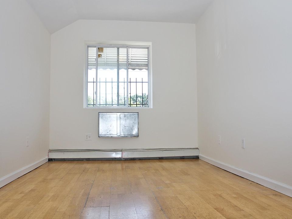 1st image of 3941 Laconia Ave #1