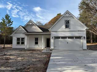 2401 Sunset Harbor Road SE, Bolivia, NC 28422