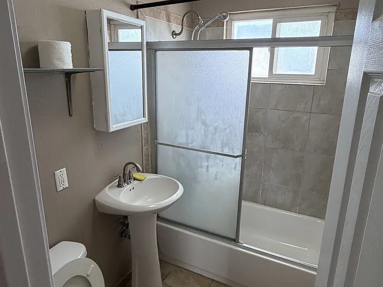 6201-6205 Bromley Ave #2 — Photo 5