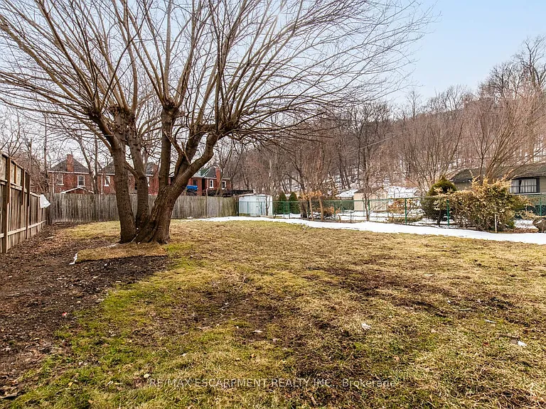 253 Saint Clair Blvd #2 — Photo 25
