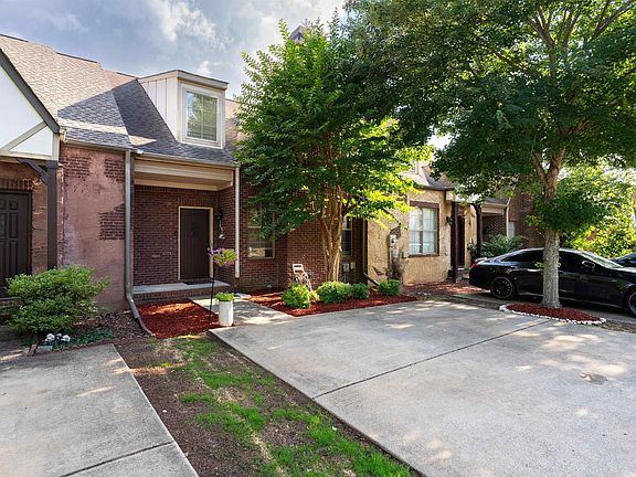 3rd image of 2239 Ridgemont Dr