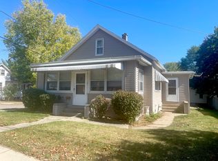 1315 Pulaski St, Peru, IL 61354