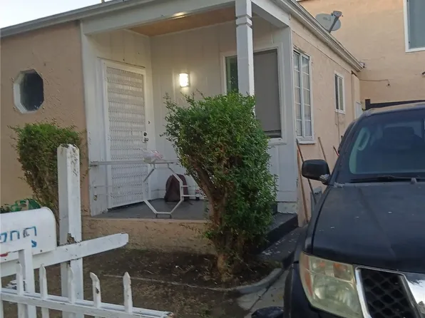 1205 W 57th St, Los Angeles, CA 90037