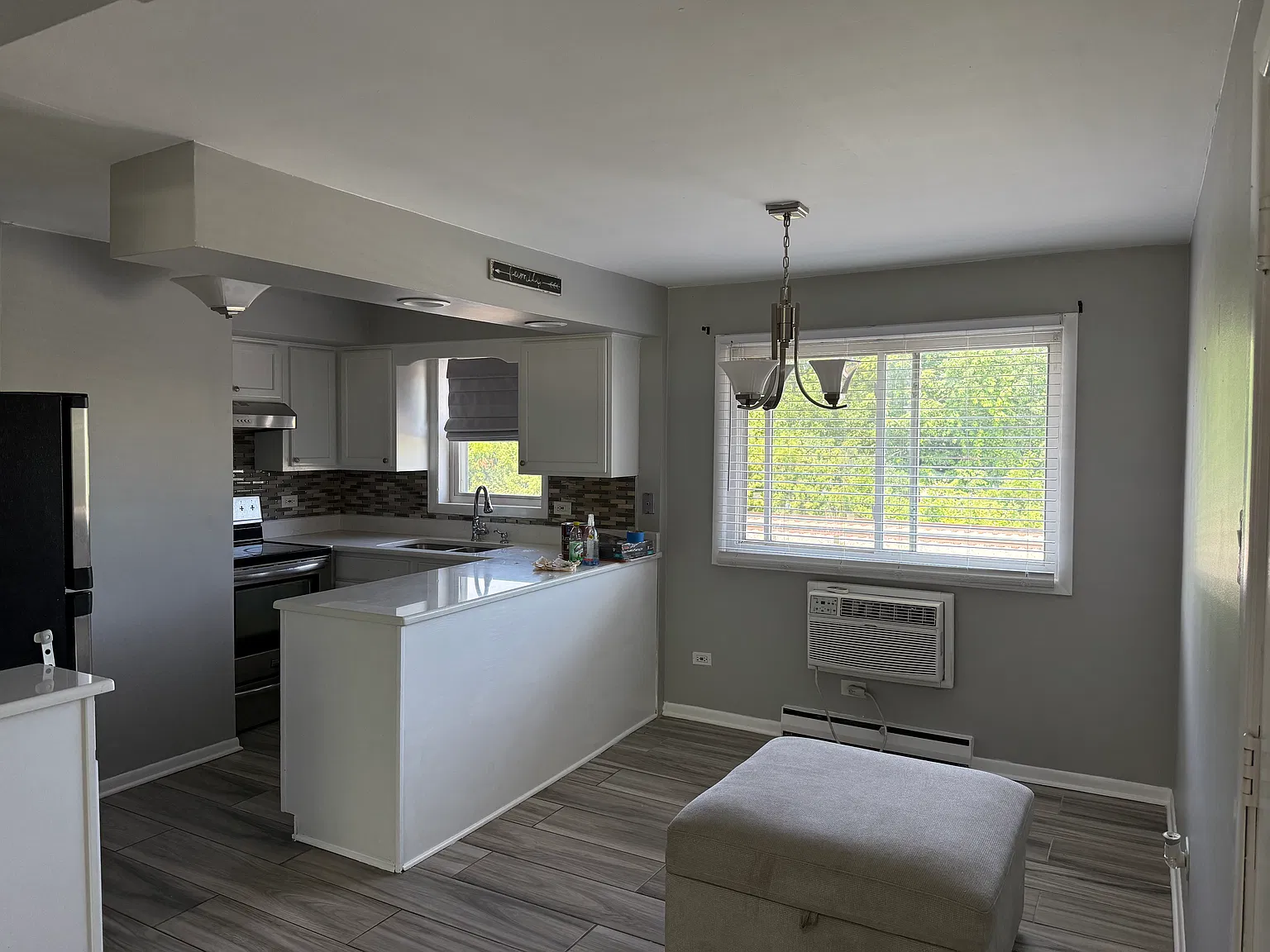 2 bed, 900 sqft, $1,700 — Photo 4