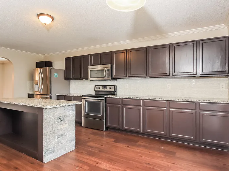 1005 Gelfield Rd — Photo 6