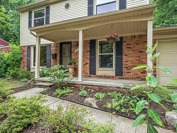 3rd image of 1619 Gregory Ave