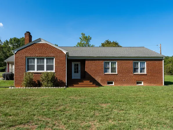 37 Merlin Ln, Lexington, VA 24450