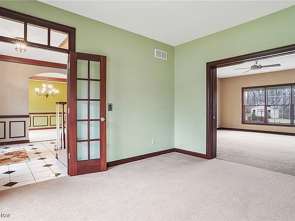 4th image of 3364 Creekside Trl