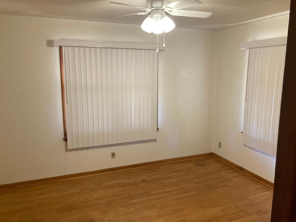 1st image of 902 S Kings St