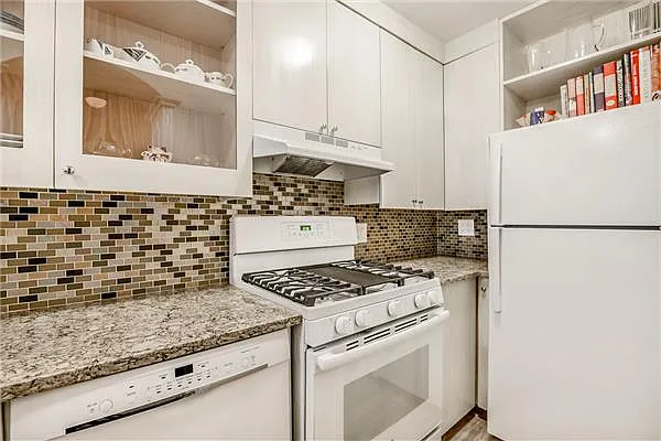 Sold by Bank Neary | media 13