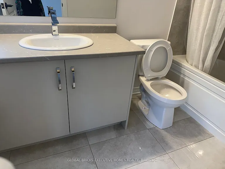 42 Ambereen Pl E — Photo 38