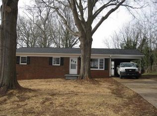 1901 Old English Dr, Gastonia, NC