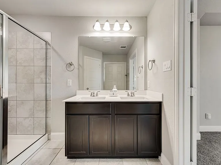 4929 Sanger Circle Dr #4929 — Photo 14