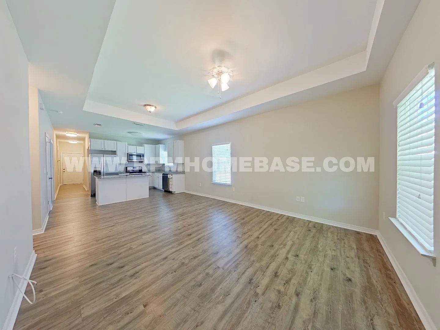 Corner Lot Gem Near Hurlburt Field Well-Maintained & Prime Location! — Photo 2