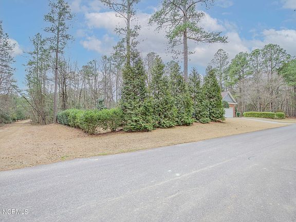 4th image of 1036 Greenbriar Drive