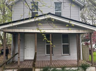 889 Harbor St, Conneaut, OH 44030