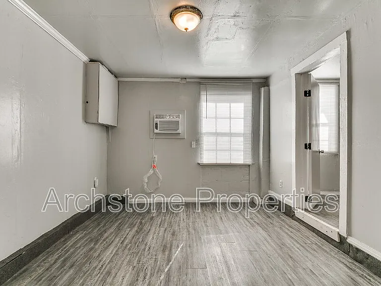 1233 N Grand Blvd — Photo 22